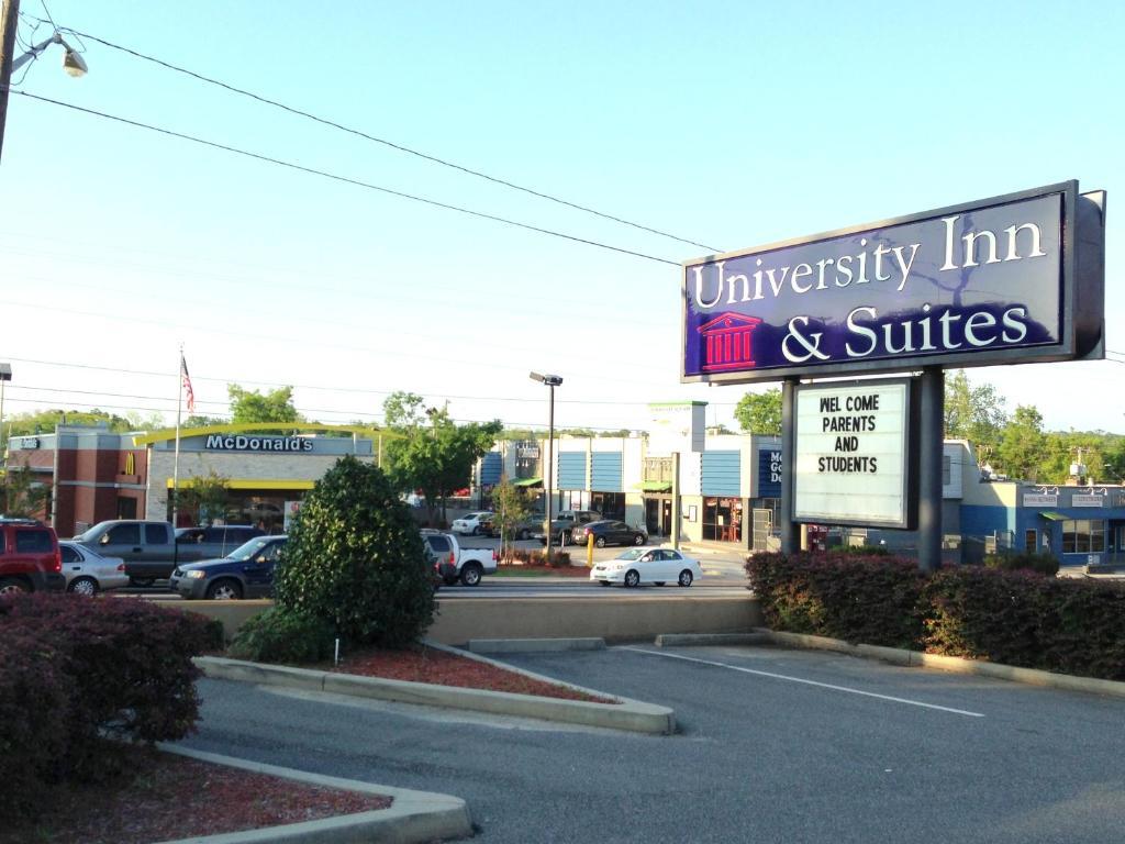 University Inn And Suites Tallahassee Exterior photo